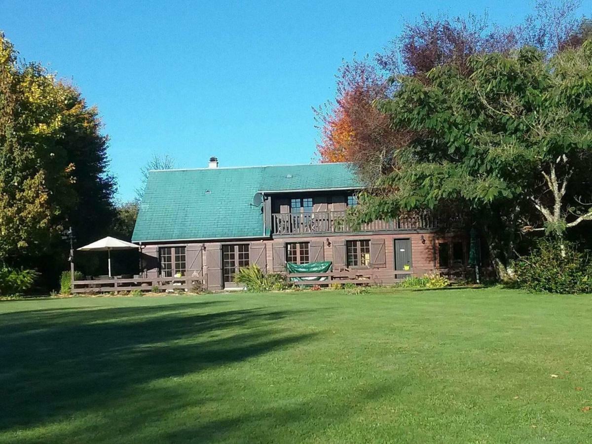 Spruce Lake Sauviat-sur-Vige Exterior foto